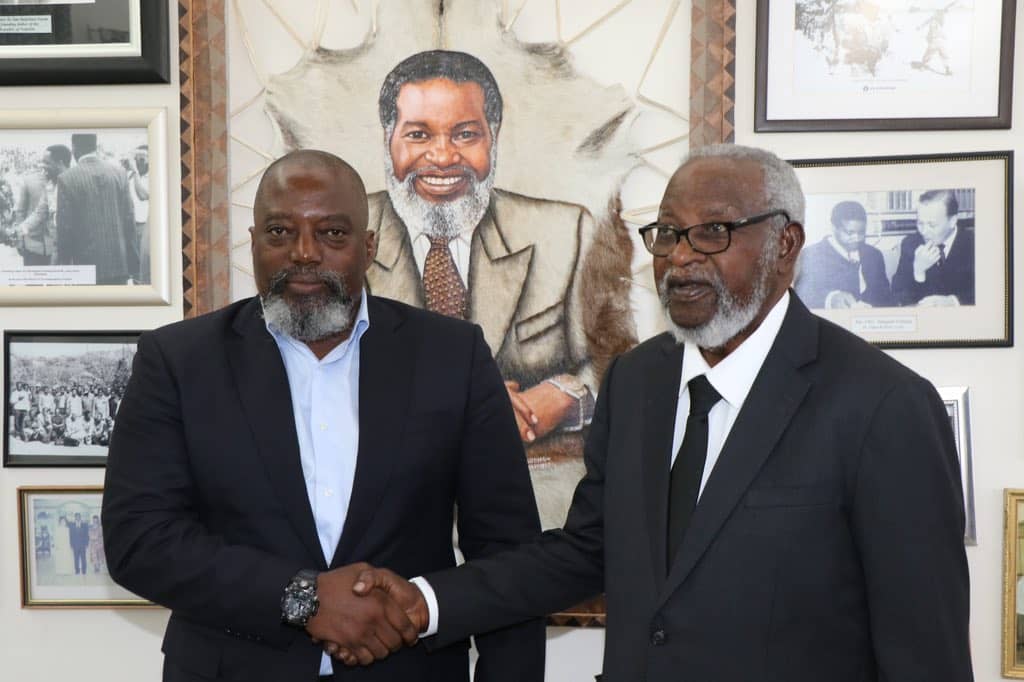 Lire la suite à propos de l’article RDC-NAMIBIE: Tête – à -tête entre Joseph Kabila et Sam Nujoma, premier président namibien