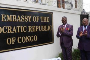Lire la suite à propos de l’article RDC: les personnels des ambassades congolais à l’étranger en colère après 5 mois d’arriérés de salaire