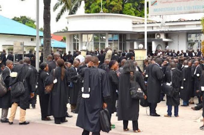 Lire la suite à propos de l’article RDC : Les nouveaux magistrats affectés à l’intérieur du pays sans frais d’installation 