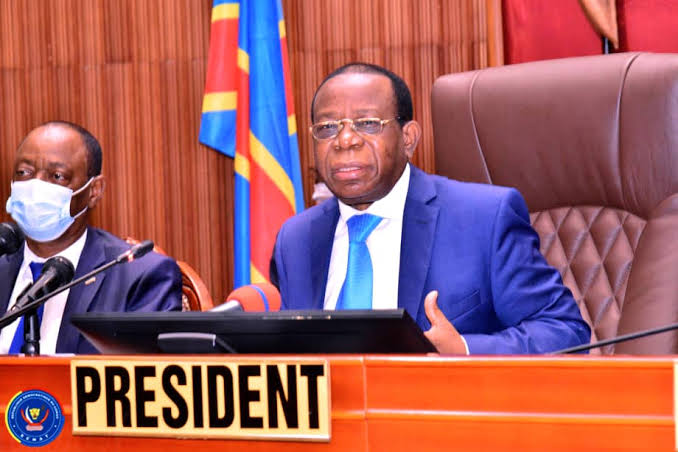 Lire la suite à propos de l’article RDC- Envahissement du Senat par des inconnus : la délégation syndicale satisfaits des réalisations du bureau sortant ( Mise au point)