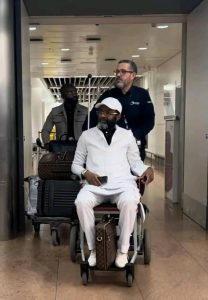 Lire la suite à propos de l’article RDC: Après sa libérte provisoire, Salomon Kalonda, conseiller spécial de Moïse Katumbi est arrivé à Bruxelles pour des soins médicaux