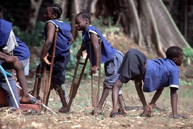 You are currently viewing RDC: En une année, le nombre d’enfants atteints de la poliomyélite est passé de 528 à 244 soit une réduction de 50% ( Ministre de la Santé)