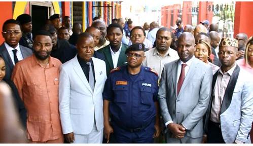 Lire la suite à propos de l’article Phénomène kuluna à Kinshasa : Vers la création d’un cadre concertation permanente PNC-APK pour le rétablissement de la paix