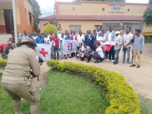 Lire la suite à propos de l’article Ituri : installation et remise officielle des brevets à la brigade universitaire de la Croix Rouge à l’Université de Bunia
