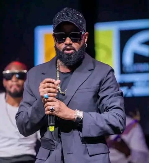 Lire la suite à propos de l’article Musique – Double Adidas Arena : un retour réussi pour Ferre Gola 14 ans après