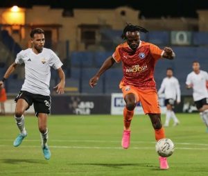 Lire la suite à propos de l’article Premier League : Mayele et Pyramids s’imposent à domicile (3-2)