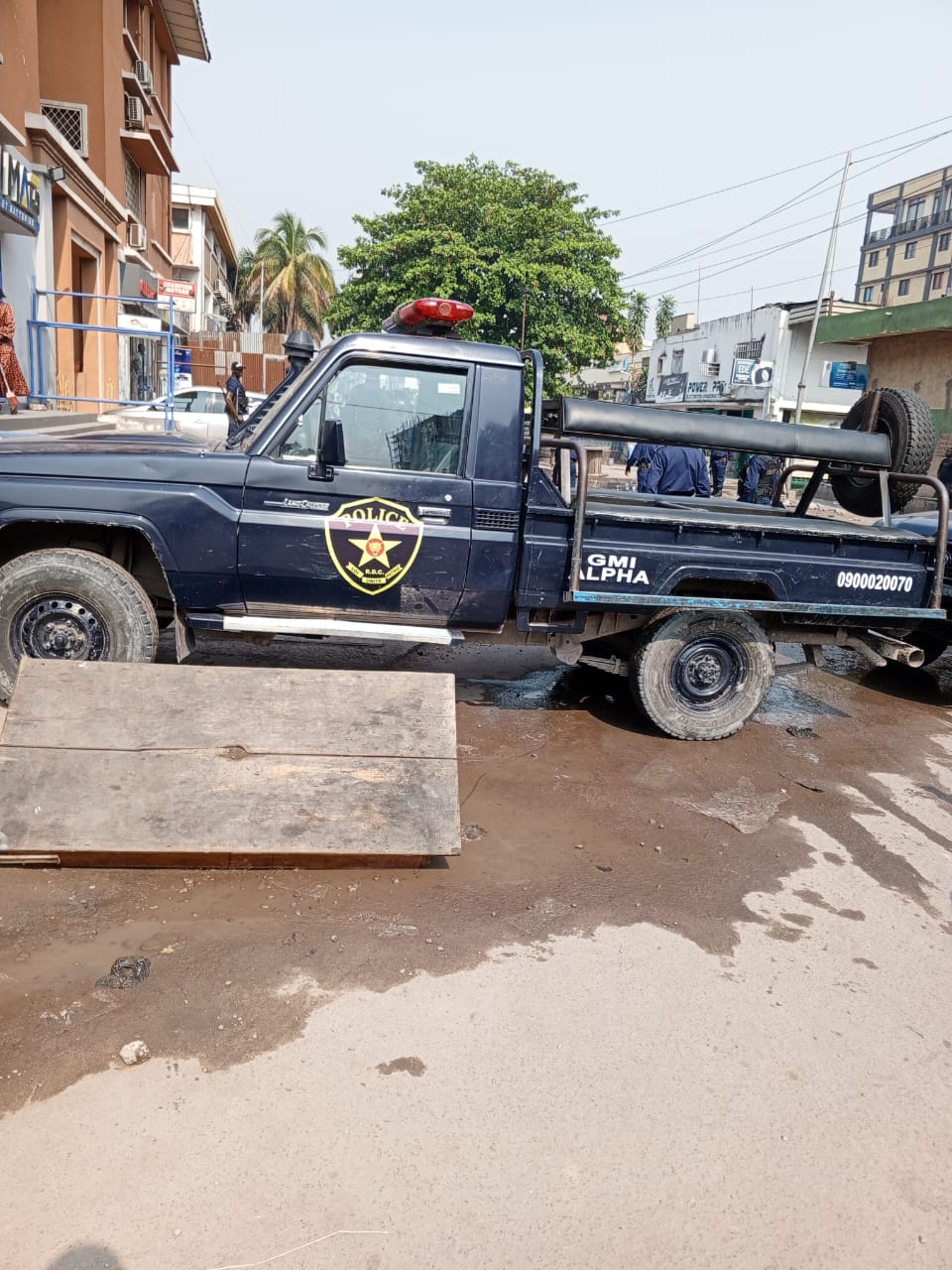 You are currently viewing Gouvernorales et sénatoriales à Kinshasa : dispositif sécuritaire renforcé aux alentours de l’assemblée provinciale