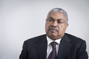 Lire la suite à propos de l’article Élections sénatoriales : l’ancien premier ministre Samy Badibanga se retire de la course