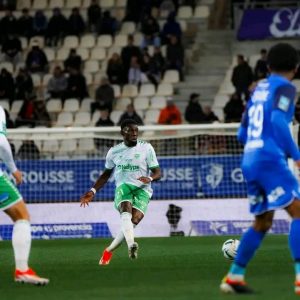Lire la suite à propos de l’article Football : Batubinsika et Saint-Étienne à un pas de la Ligue 1