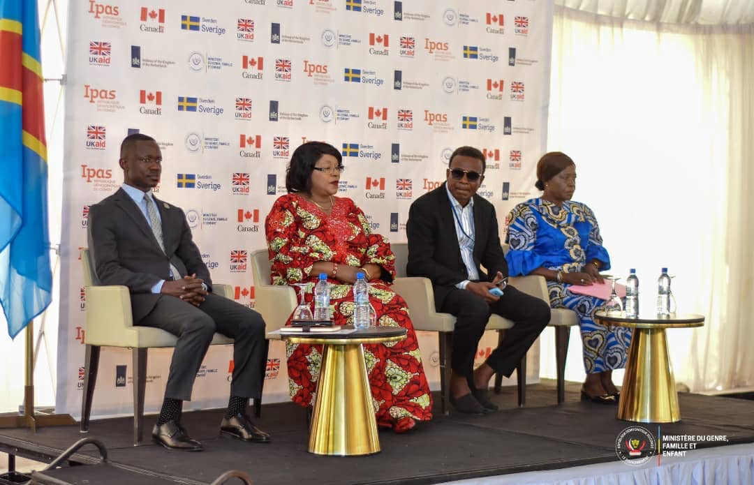 You are currently viewing RDC: La ministre du Genre lance le processus d’élaboration du 2è rapport étatique périodique sur la mise en oeuvre du protocole de Maputo