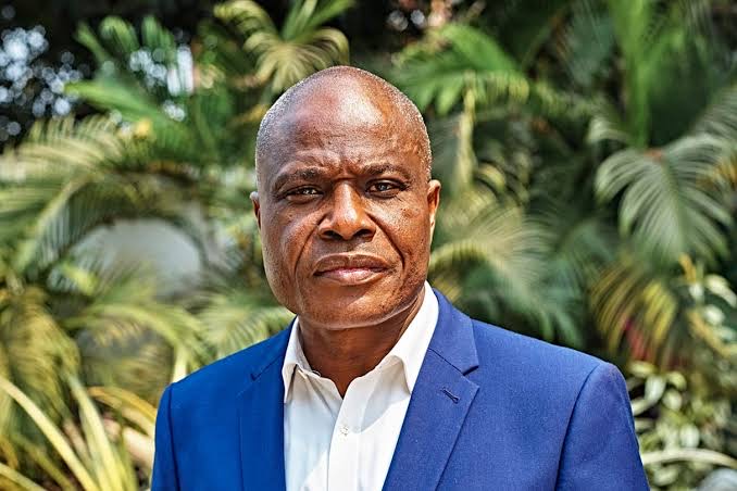 Lire la suite à propos de l’article Kinshasa: l’ECIDE/Funa lance la campagne « Ne touche pas à ma constitution »