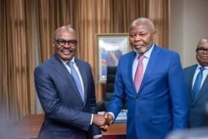 Lire la suite à propos de l’article Kinshasa : vital Kamerhe livrera-t-il Nicolas Kazadi à la justice ?