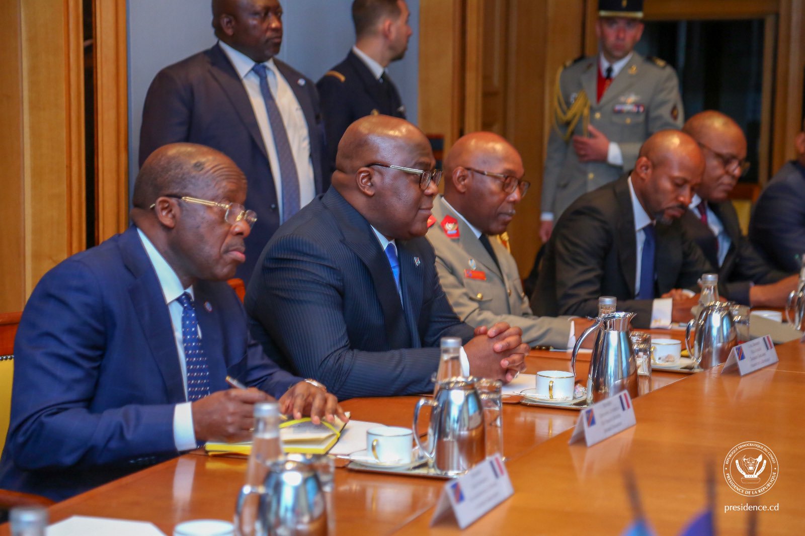 Lire la suite à propos de l’article Coopération militaire RDC-France : Félix Tshisekedi visite l’école de guerre de Paris