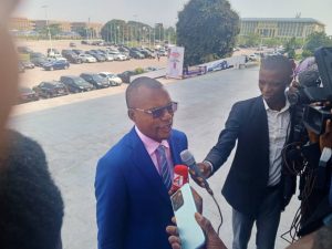 Lire la suite à propos de l’article Coup d’état déjoué à Kinshasa : Comme Mboso, le député national Francis Ilunga invite les congolais à quitter les groupes armés