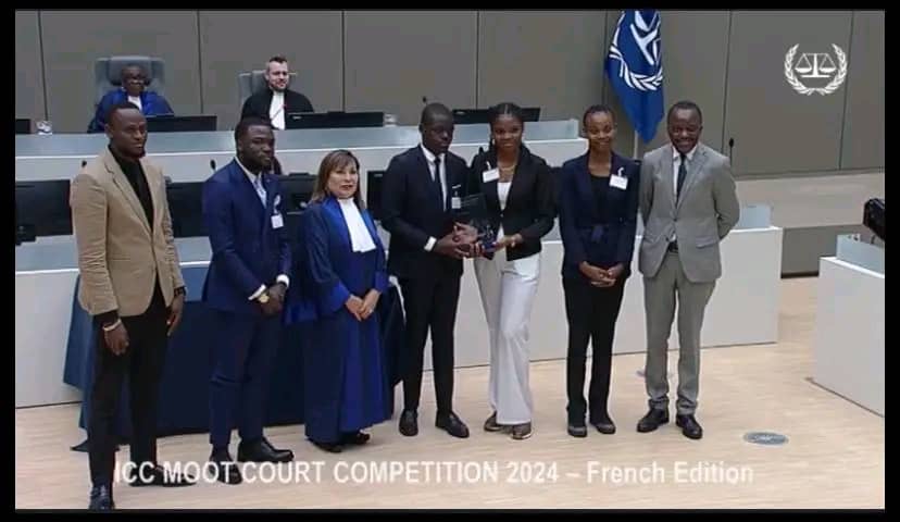 Lire la suite à propos de l’article Concours de procès fictif de la CPI : L’Unikin perd en finale face à l’Université Assas Paris