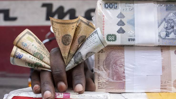Lire la suite à propos de l’article RDC : 1 USD s’échange à 2781 CDF à l’indicatif (BCC)