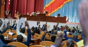 Lire la suite à propos de l’article Assemblée nationale : » il s’avère que chaque député aurait touché 30.000$ pour participer au vote de confiance du nouveau gouvernement ce mardi  » ( CREFDL)