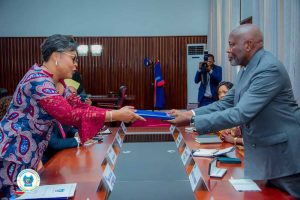 Lire la suite à propos de l’article RDC : Le programme du gouvernement Suminwa évalué à 92,9 milliards USD pour une période de 5 ans