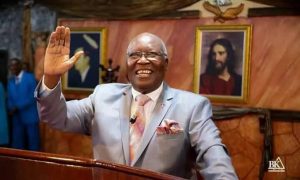 Lire la suite à propos de l’article Nécrologie : le pasteur Léonard Baruti Kasongo sera inhumé le dimanche 23 juin à Nsele (Programme)