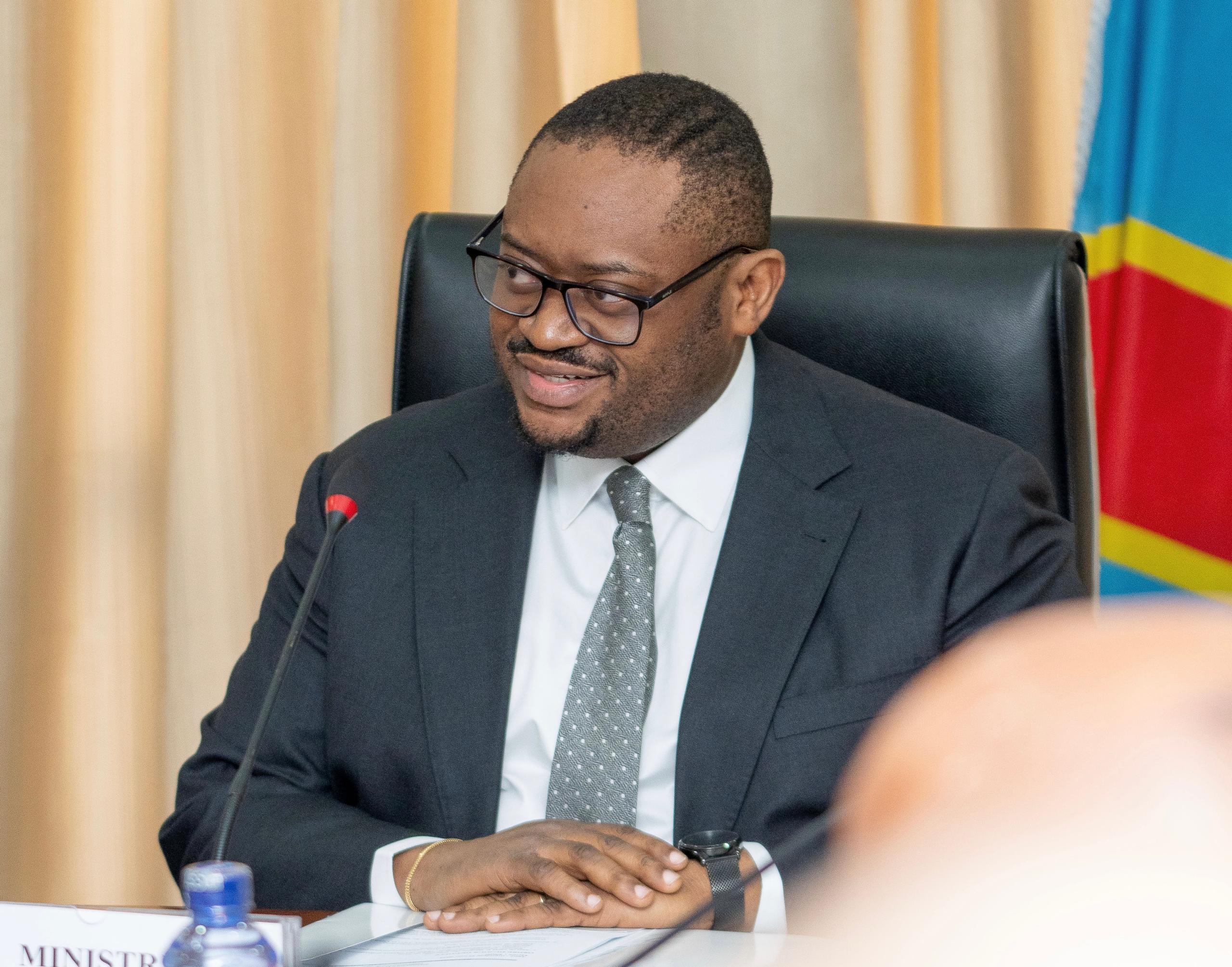 Lire la suite à propos de l’article RDC : Bonne nouvelle pour les agents et fonctionnaire de l’État qui recevront leurs salaires avant le 28e jour du mois 