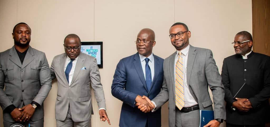 You are currently viewing RDC : Jean Lucien Bussa espère des bénéfices au pays dans sa collaboration avec les entreprises publiques