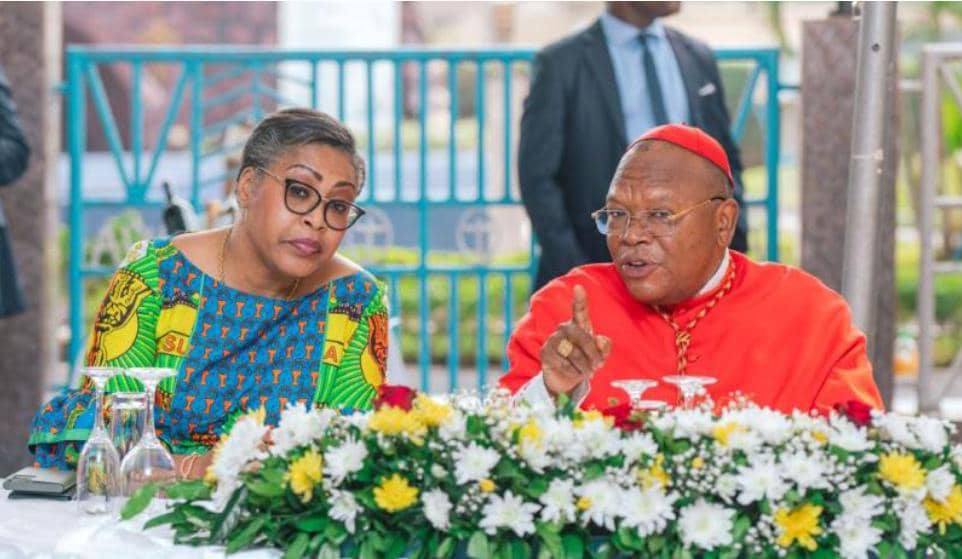 Lire la suite à propos de l’article RDC : Judith Suminwa demande le soutien de l’église catholique pour  » un meilleur avenir du pays et son développement »