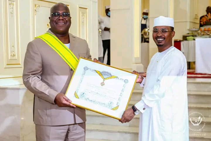 You are currently viewing Diplomatie : Félix Tshisekedi élevé à la dignité de grand croix dans l’ordre national Tchadien 