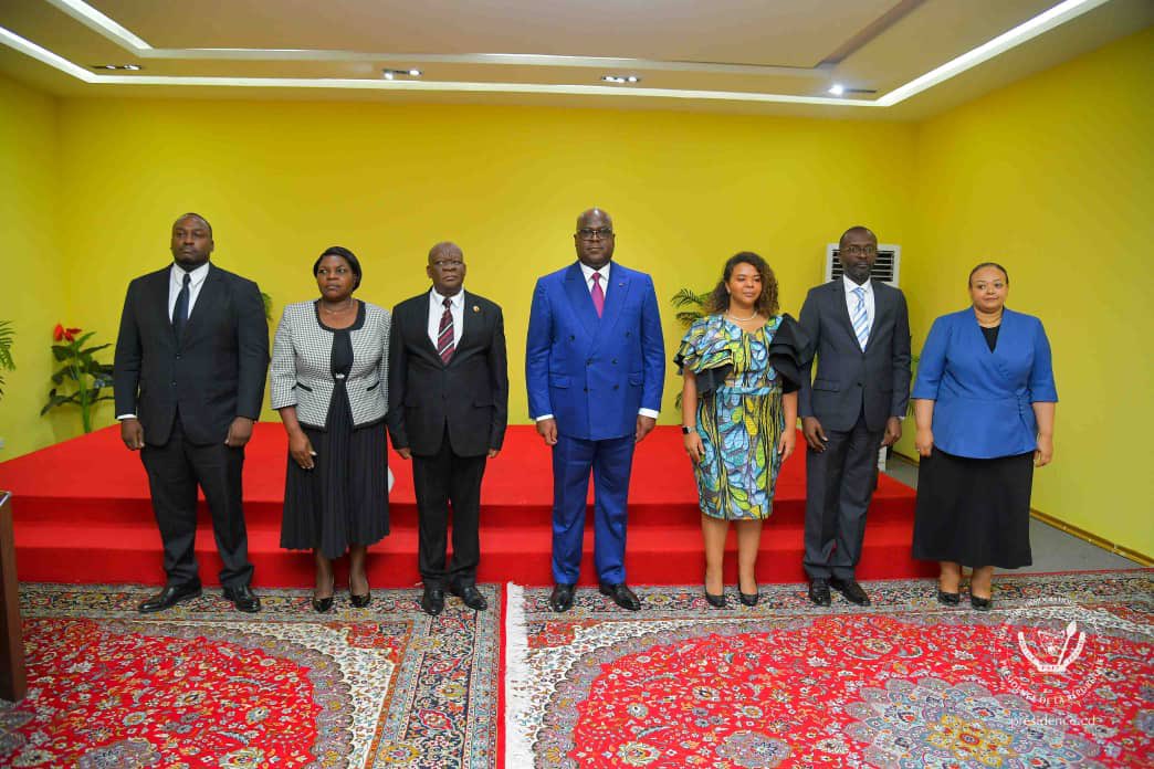 Lire la suite à propos de l’article RDC : Félix Tshisekedi reçoit les lettres de créance du Nonce Apostolique et de l’ambassadeur du Zimbabwe
