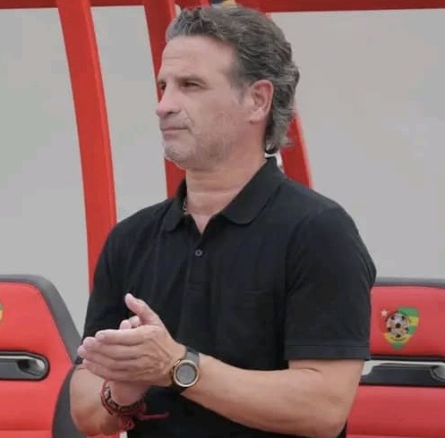 You are currently viewing Football/Afrique : Paulo Duarte démissionne de son poste de sélectionneur du Togo