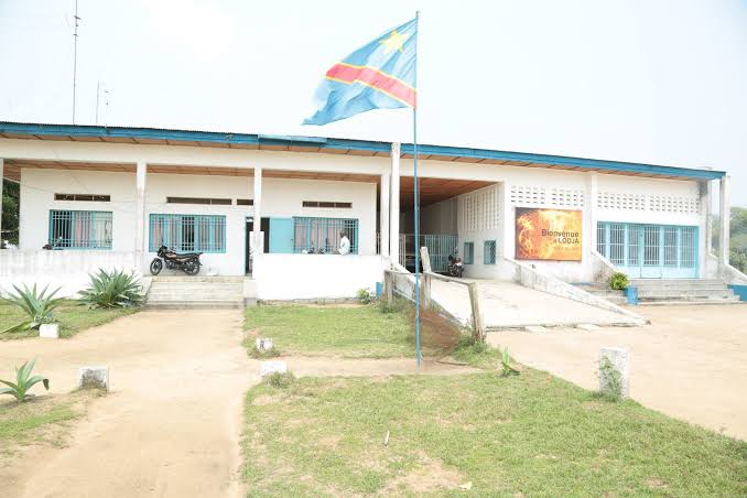 Lire la suite à propos de l’article RDC : Vers la construction de l’université de Mbandaka et des aéroports de Lodja et Tshikapa