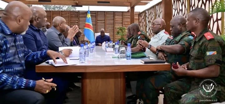 You are currently viewing RDC : la Task Force du Haut commandement militaire réuni autour de Félix Tshisekedi pour la deuxième fois