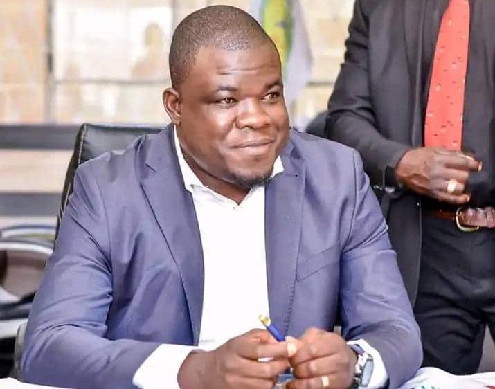 Lire la suite à propos de l’article Kasaï : « la méritocratie serait une bonne chose dans le gouvernement » (Junior Mambembe)