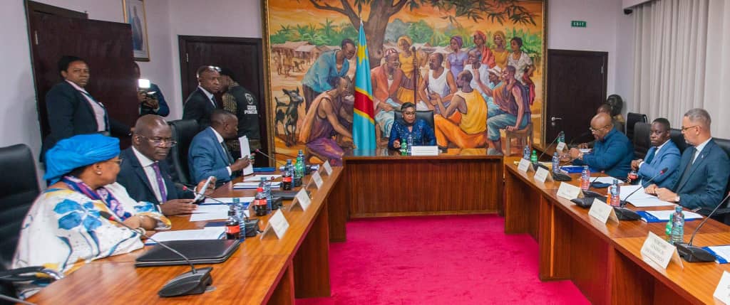 Lire la suite à propos de l’article RDC : Judith Suminwa prend des mesures adoptées pour stabiliser le franc congolais et la protection du pouvoir d’achat