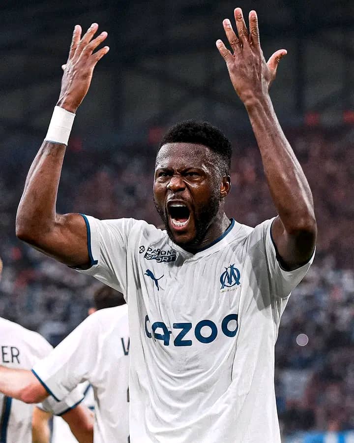 Lire la suite à propos de l’article Football : Indésirable à l’OM, Chancel Mbemba dans le viseur de l’A.C Milan