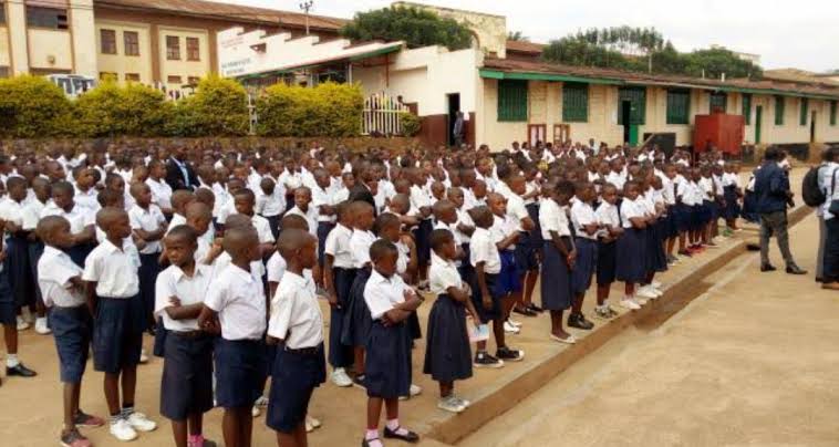Lire la suite à propos de l’article Éducation : Seuls les comités provinciaux de l’Éducation fixent et perçoivent les frais scolaires