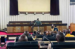 Lire la suite à propos de l’article Mutamba aux directeurs des prisons :  » j’ai donné instruction que plus aucun prisonnier ne passe nuit à même le sol « 