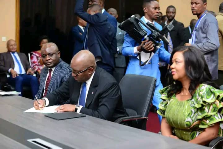 Lire la suite à propos de l’article RDC/Élection du bureau définitif du sénat : Sama Lukonde dépose sa candidature au poste du Président