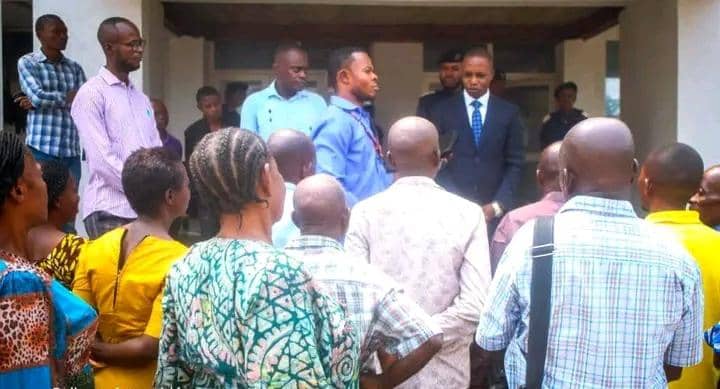 Lire la suite à propos de l’article Kananga/ blocage des salaires cadres de la Division Provinciale de la Santé Publique : Vers une réclamation à l’assemblée provinciale