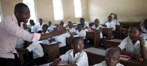 Lire la suite à propos de l’article RDC/Éducation : les enseignants conditionnent la rentrée scolaire par l’augmentation de leur salaire jusqu’à 500$