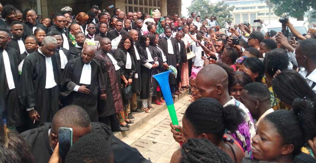 You are currently viewing Kasaï-Central : Plus de 50 nouveaux avocats prêtent serment à la Cour d’Appel de Kananga