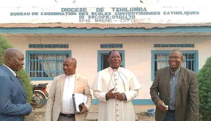 Lire la suite à propos de l’article Lomami : interdiction de monnayage des inscriptions dans les écoles conventionnées catholiques   
