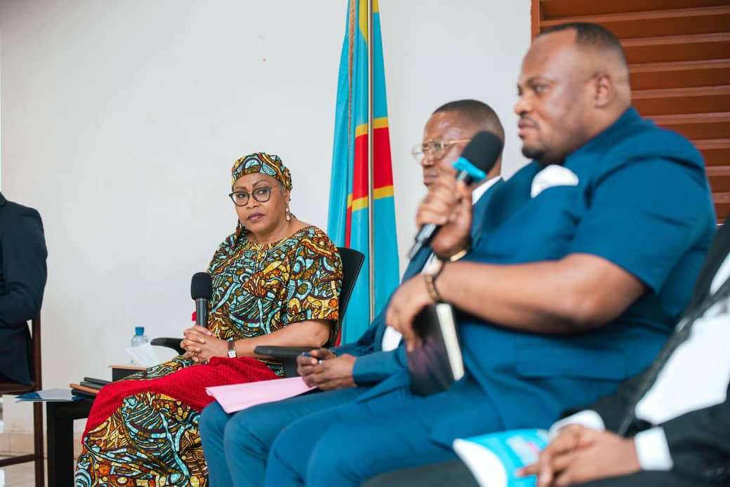 You are currently viewing Kinshasa/ Incendie au marché de la liberté : J. Suminwa decide de l’octroi, en urgence, d’une assistante financière aux victimes