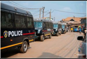 Lire la suite à propos de l’article Kinshasa : Une cérémonie de remise de 50 bus anti-émeutes à la police prévue ce jeudi