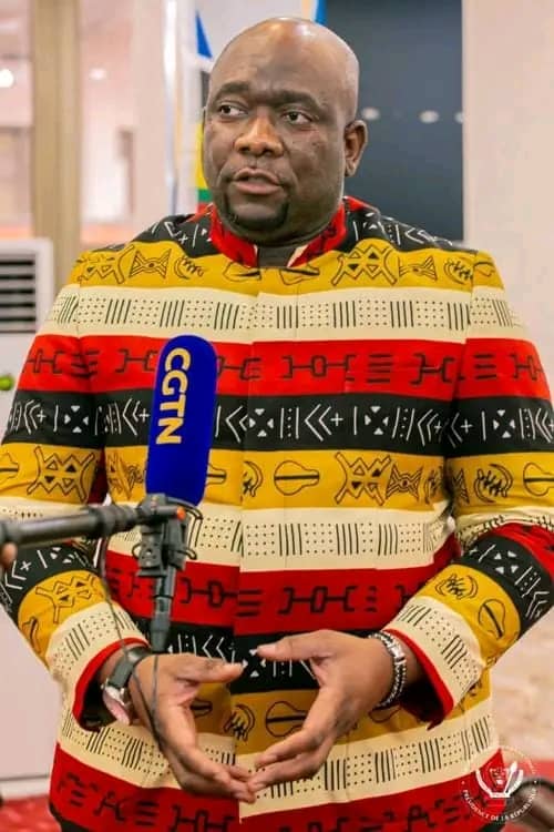 Lire la suite à propos de l’article RDC : Serge Tshibangu révoqué de ses fonctions de haut représentant de Félix Tshisekedi