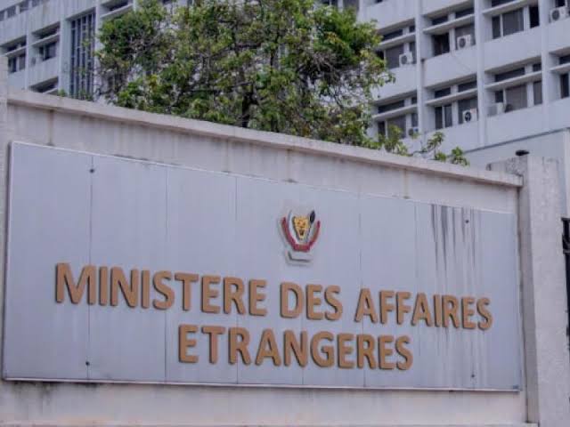 You are currently viewing RDC: le ministère des affaires étrangères condamne l’agression d’un diplomate Français à Kinshasa et initie des enquêtes pour sanctionner les auteurs 