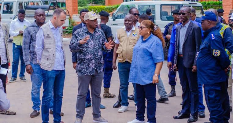 Lire la suite à propos de l’article Kasai-oriental : Le DG de l’OVD en mission d’évaluation des travaux des voiries et de lutte anti érosive à Mbuji-Mayi