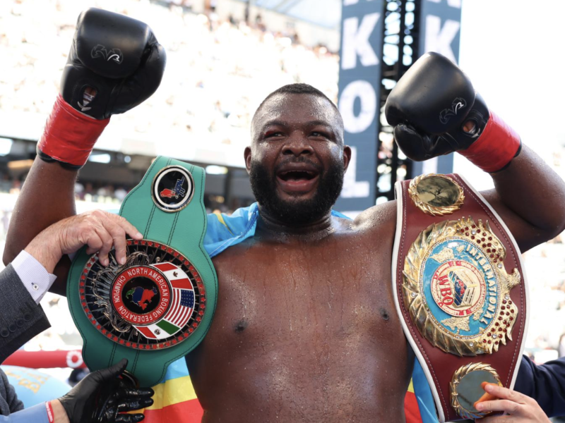 Lire la suite à propos de l’article Boxe: Martin Bakole passe en tête du classement des poids devant Tyson Fury (Nouveau classement)