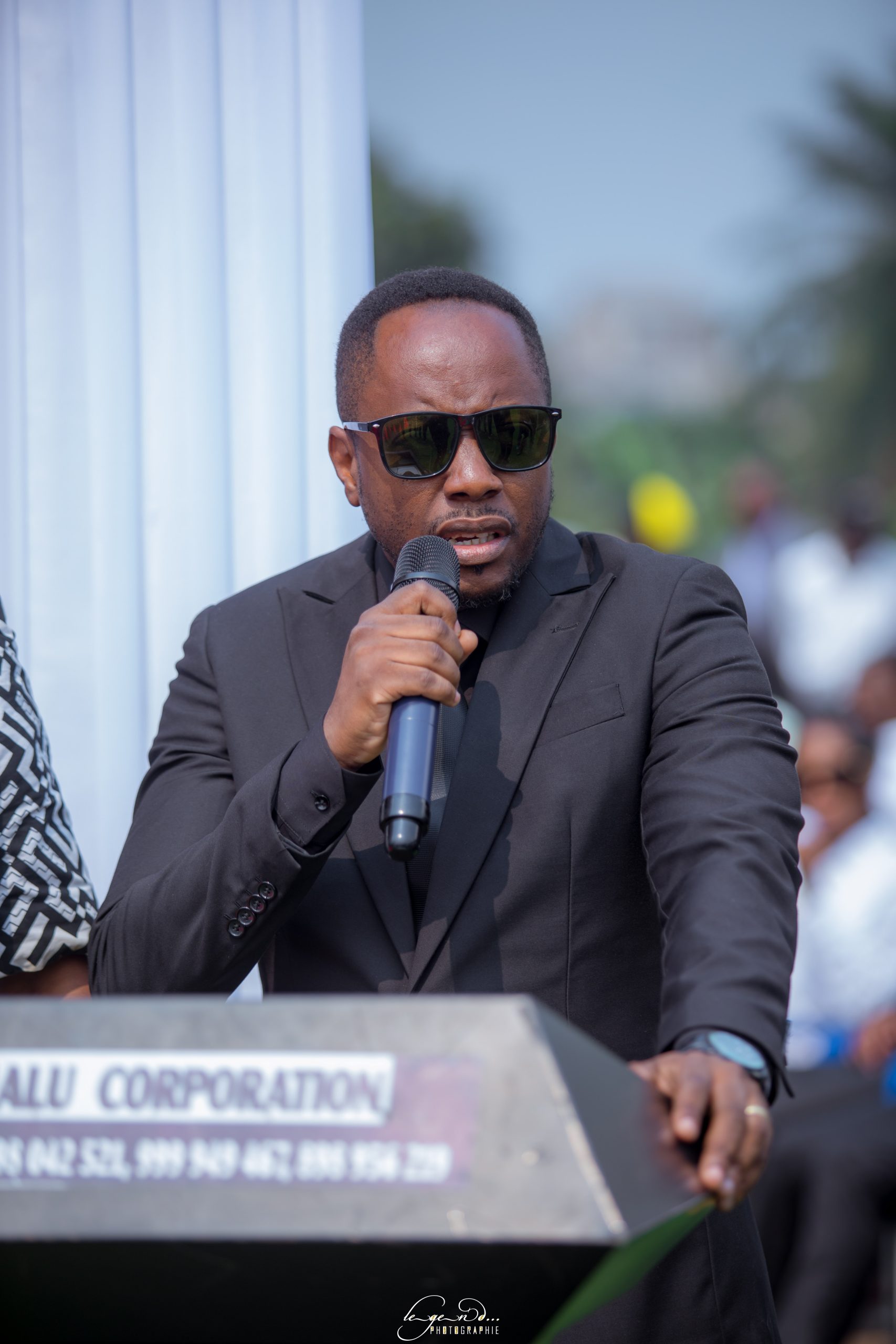 You are currently viewing Crise à l’UDPS : René Mayilukila appelle les protagonistes à l’unité pour éviter de fragiliser le président Tshisekedi et le parti