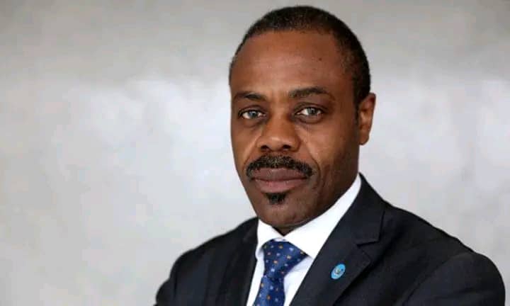 You are currently viewing RDC : l’ex ministre de la santé Oly Ilunga quitte la prison après avoir purgé sa peine
