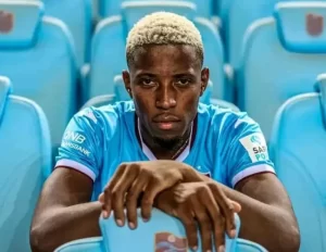 Lire la suite à propos de l’article Football : Simon Banza signe officiellement dans un club turc de première division
